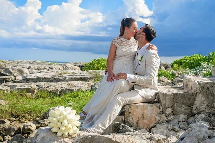 Private Photo Session in Tulum — Local Photographer for Ruins & Beach Portraits photo 3