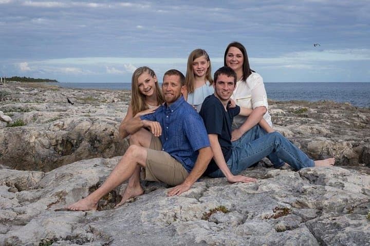 Private Photo Session in Tulum — Local Photographer for Ruins & Beach Portraits photo 4