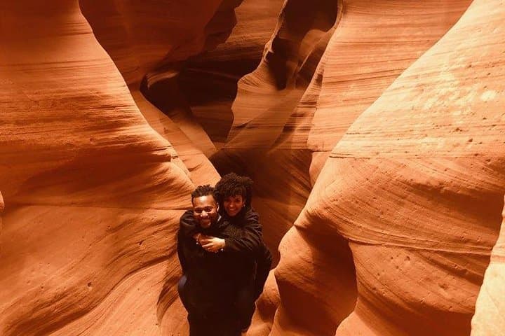 Antelope Canyon and Horseshoe Bend Day Tour from Las Vegas — Slot Canyons & Lunch