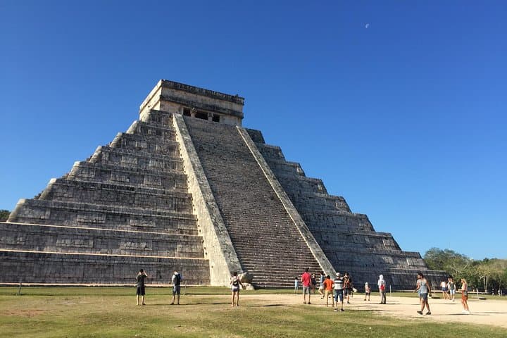 Private Chichén Itzá Tour from Cancún: Chichén Itzá, Ik Kil Cenote & Valladolid photo 4
