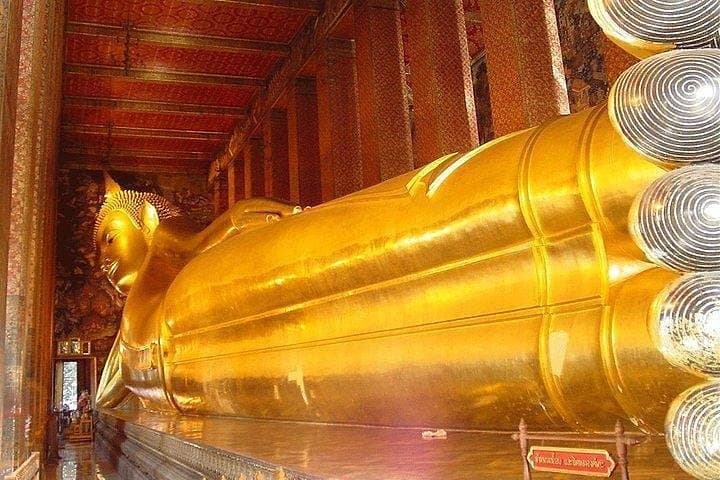 Bangkok Temple Photoshoot: Wat Arun & Wat Pho Traditional Thai Dress Tour photo 3
