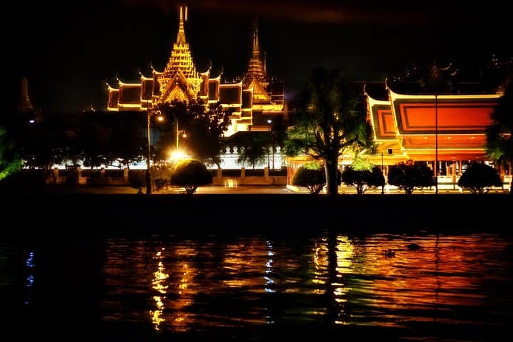 Bangkok Grand Pearl Dinner Cruise: Chao Phraya Evening Buffet & Temple Views photo 6