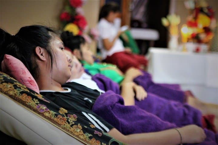 Learn Thai Foot Massage in Bophut: 1-Hour Course at Samui Spa School photo 2