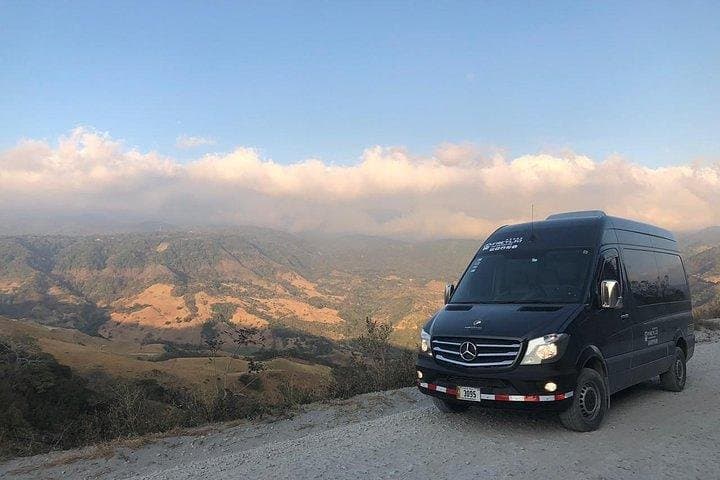 La Fortuna to Tamarindo Private Transfer — Air-Conditioned Minivan with Wi-Fi photo 3