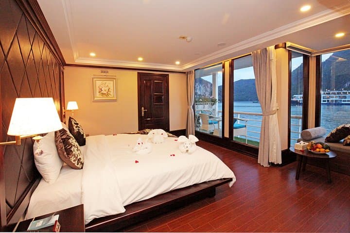 Lan Ha Bay 2-Day Luxury Cruise with Private Balcony Cabin and Kayaking photo 3
