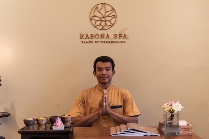 Siem Reap Four-Hand Bliss Massage — 65-Min Relaxation with Free Pickup photo 2