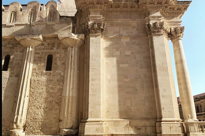 Syracuse Guided Walking Tour — Ortigia & Neapolis Highlights