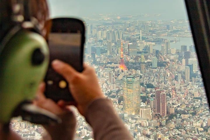 Tokyo Skyline from Above: Private 30-Minute Central Helicopter Tour photo 5