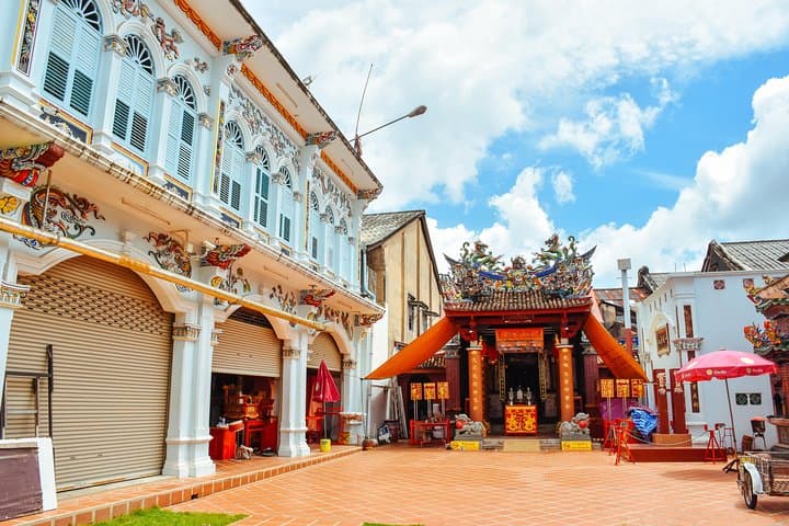 Phuket Private City Tour: Big Buddha, Wat Chalong & South Coast Viewpoints photo 6