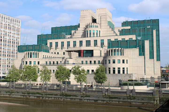 Walking London’s James Bond Film Locations: A 2.5-Hour Guided Tour