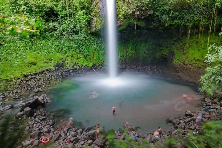 La Fortuna Waterfall Guided Hike from Arenal — Swim the 210‑ft Catarata photo 3
