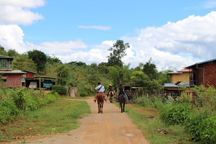 Horseback Village Loop at Inle Lake — 45–60 Minute Stable Ride photo 2