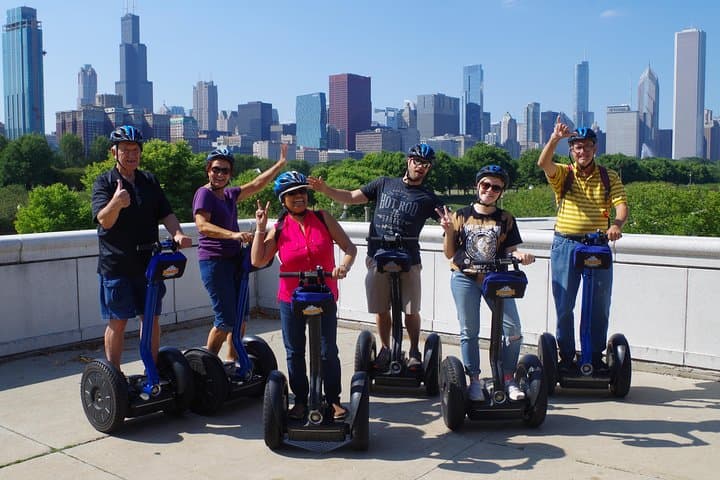 Glide Along Chicago’s Iconic Lakefront: A Segway Adventure Through Parks and Skyline Views
