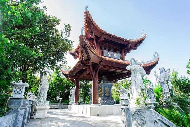Ba Na Hills & Golden Bridge Day Trip from Da Nang — Cable Car, French Village and Panoramic Views photo 5