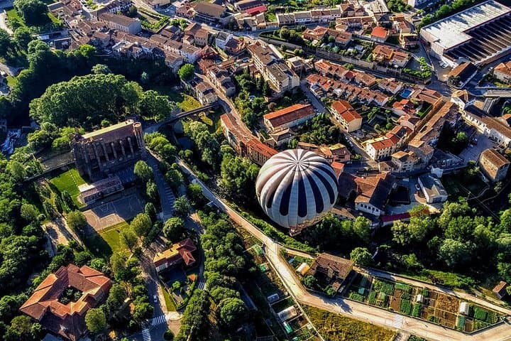 Hot Air Balloon over La Garrotxa: Volcano Views & Breakfast from Olot photo 5