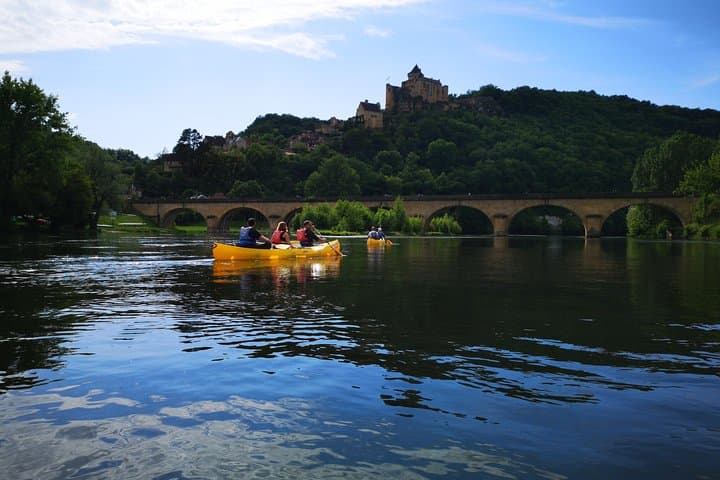 Paddle the Dordogne: Five Castles Canoe Descent from Bergerac