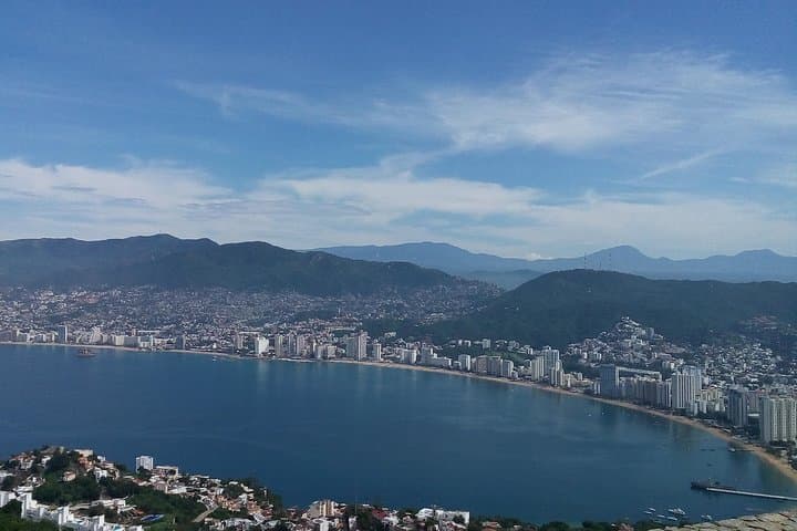 Acapulco City Tour: Cliff Divers, Diego Rivera Murals & Bay Views