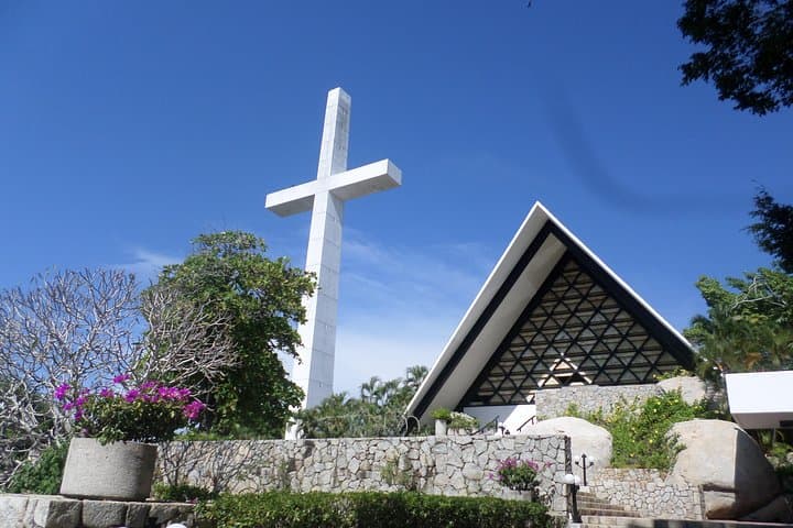 Acapulco City Tour: Cliff Divers, Diego Rivera Murals & Bay Views photo 5