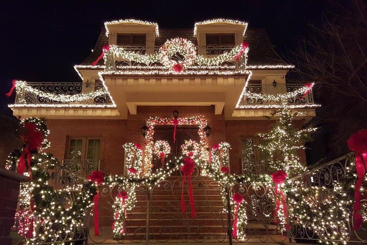 Dyker Heights Christmas Lights Tour — Brooklyn Holiday Experience photo 4