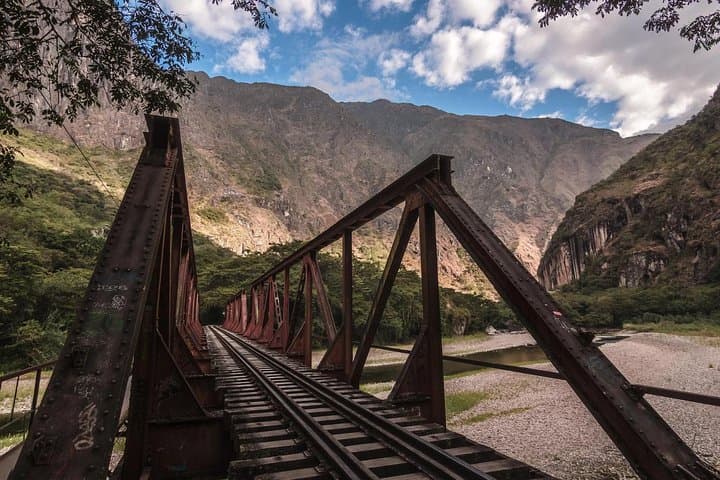 Machu Picchu by Car: 2-Day Road Route from Cusco to Aguas Calientes