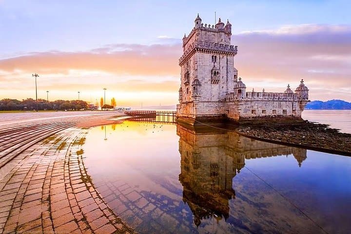 Lisbon, Sintra & Arrábida: 4-Day Private Tour with Fado, Wine and Coastlines photo 2