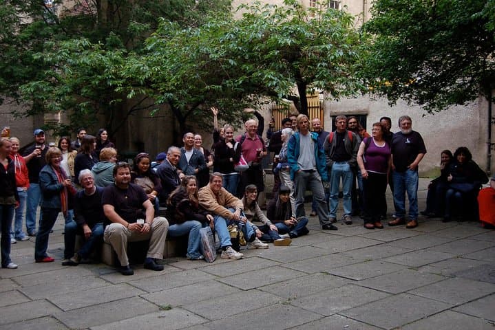 Edinburgh Literary Pub Tour: Dramatic Walk Through Old and New Town Pubs