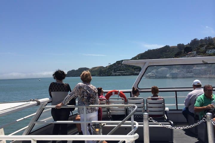 Bike the Golden Gate Bridge: Marina Rentals & Sausalito Ferry Return photo 5