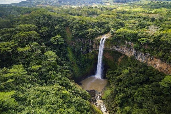 Southwest Mauritius Private Taxi Tour — Chamarel, Black River & Rhum Tasting photo 6