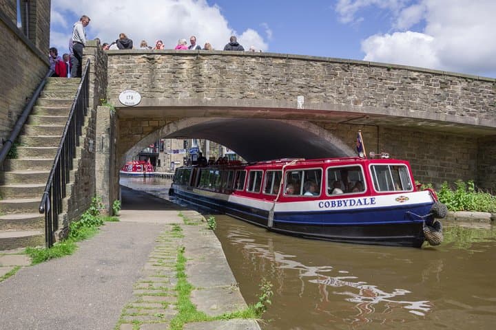 Skipton Canal 1-Hour Comedy Cruise with Dave Spikey