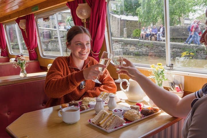 Afternoon Tea Cruise on the Leeds & Liverpool Canal — North Yorkshire Scenic Cruise