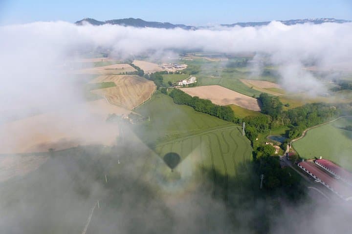 Pre-Pyrenees Hot-Air Balloon Flight from Barcelona: Sunrise Cava Toast & Pyrenees Views photo 3