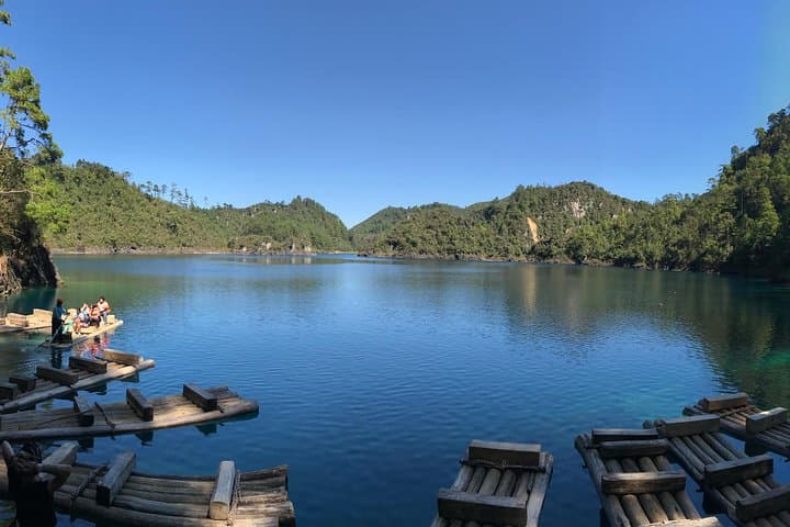 El Chiflón Waterfalls and Montebello Lakes Day Tour from San Cristóbal