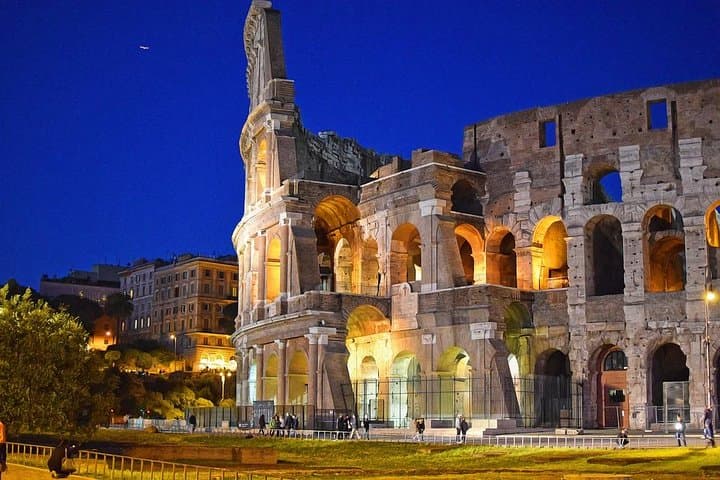 Rome Twilight Private Night Tour with Aperitivo — 3-Hour Evening Highlights