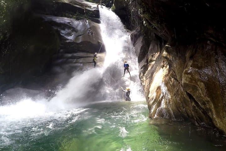Canyoning El Chispero: Guided Canyoneering with Waterfalls, Jumps & Rappels near Bogotá photo 2