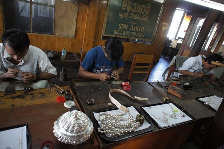 Barong Dance, Batik & Tegenungan Waterfall Day Tour from Ubud photo 3