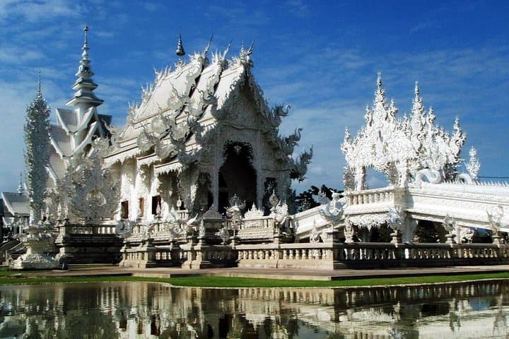Chiang Rai Day Tour from Chiang Mai: White Temple & Golden Triangle photo 3