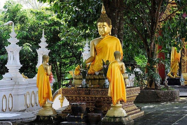 Chiang Rai Day Tour from Chiang Mai: White Temple & Golden Triangle photo 4