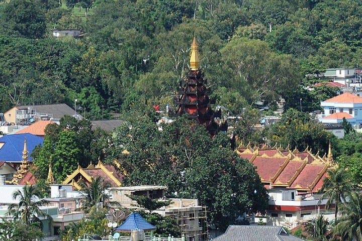 Chiang Rai Day Tour from Chiang Mai: White Temple & Golden Triangle photo 5