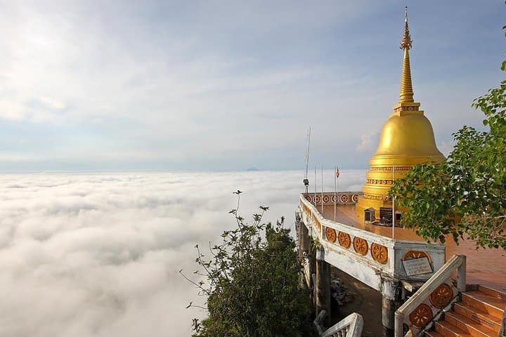 Krabi Full-Day Tour: Emerald Pool, Natural Hot Springs & Tiger Cave Temple photo 4