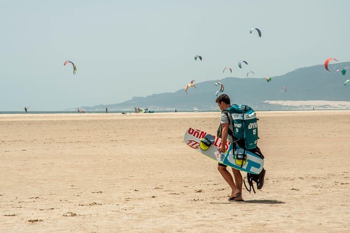 Tarifa Semi-Private Kitesurfing Lesson (2h) with Local Experts photo 3