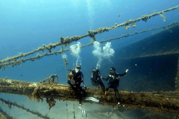 Qualified Diver One‑Tank Aegean Dive in Mykonos photo 3