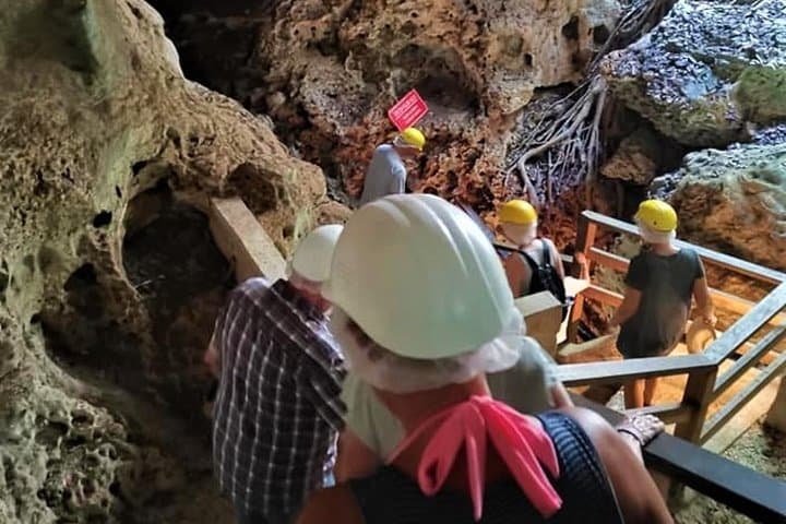 Explore the Green Grotto Caves: A Practical Guide to Jamaica’s Underground World photo 2