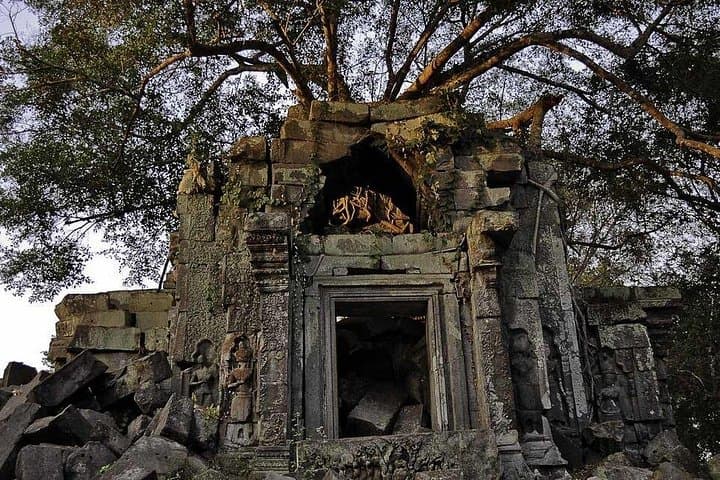 Kulen Mountain & Beng Mealea Day Trip: 1000 Lingas, Waterfall Swim and Overgrown Temple Ruins photo 4