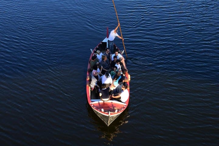 Florence Barchetto Cruise: Arno River Ride Under the Ponte Vecchio photo 4