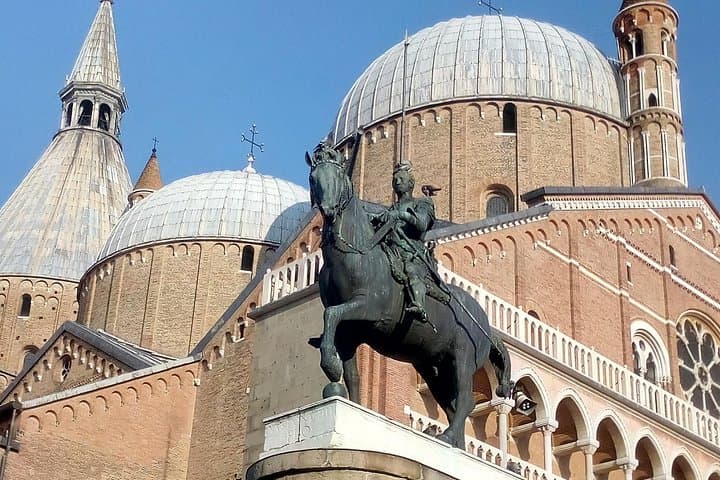 Private Day Trip by Train from Venice to Padua: Guided City Walk & UNESCO Garden photo 5