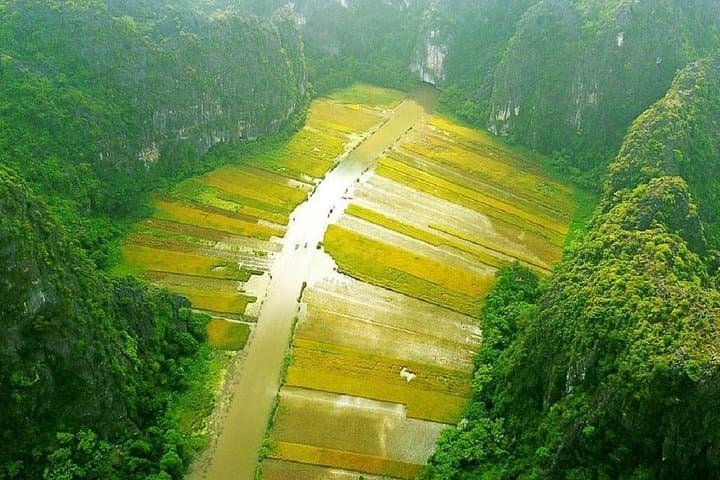 Tam Coc & Mua Cave Day Tour from Hanoi — Hoa Lu, Bamboo Boat & Mua Viewpoint photo 2