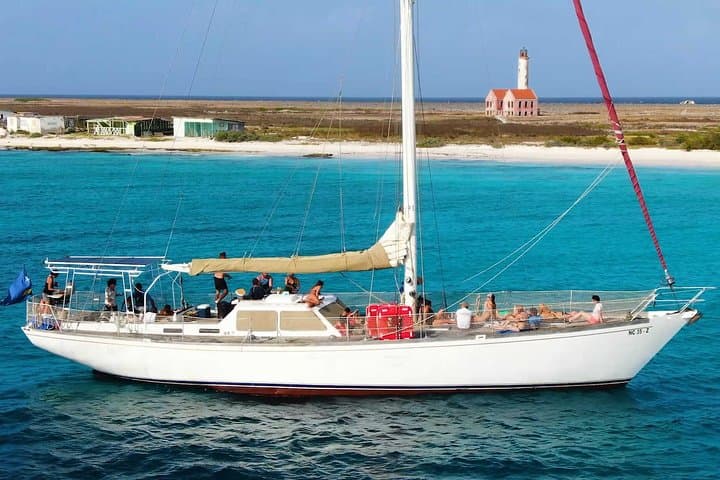 Private Casador 68ft Sailing Yacht Charter in Curaçao photo 2