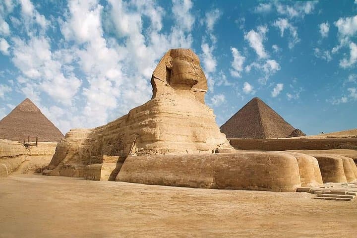 Cairo in a Day: Giza Pyramids, Egyptian Museum & Khan El-Khalili