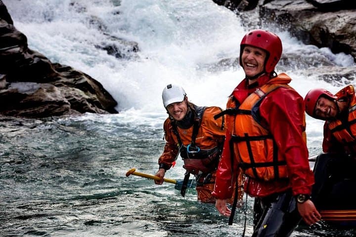 Queenstown Shotover River Whitewater Rafting — Oxenbridge Tunnel & Cascade Rapids photo 2