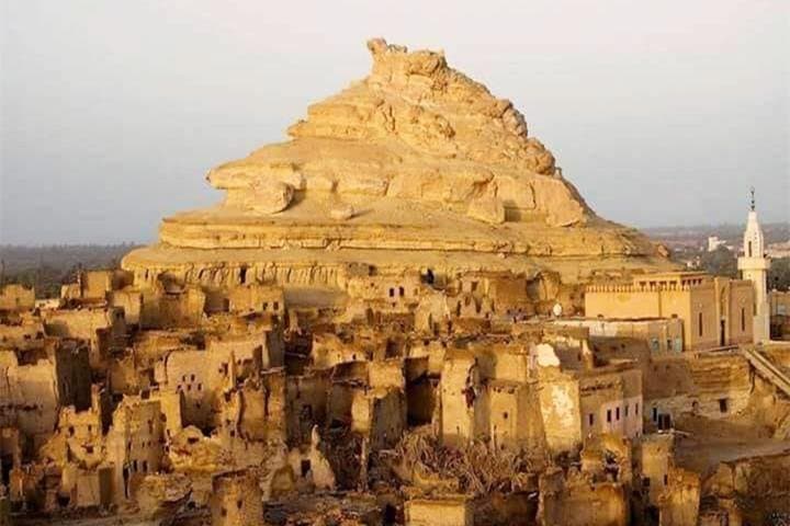 Five-Day Gara Cave & White Desert Camping Adventure from Cairo photo 3